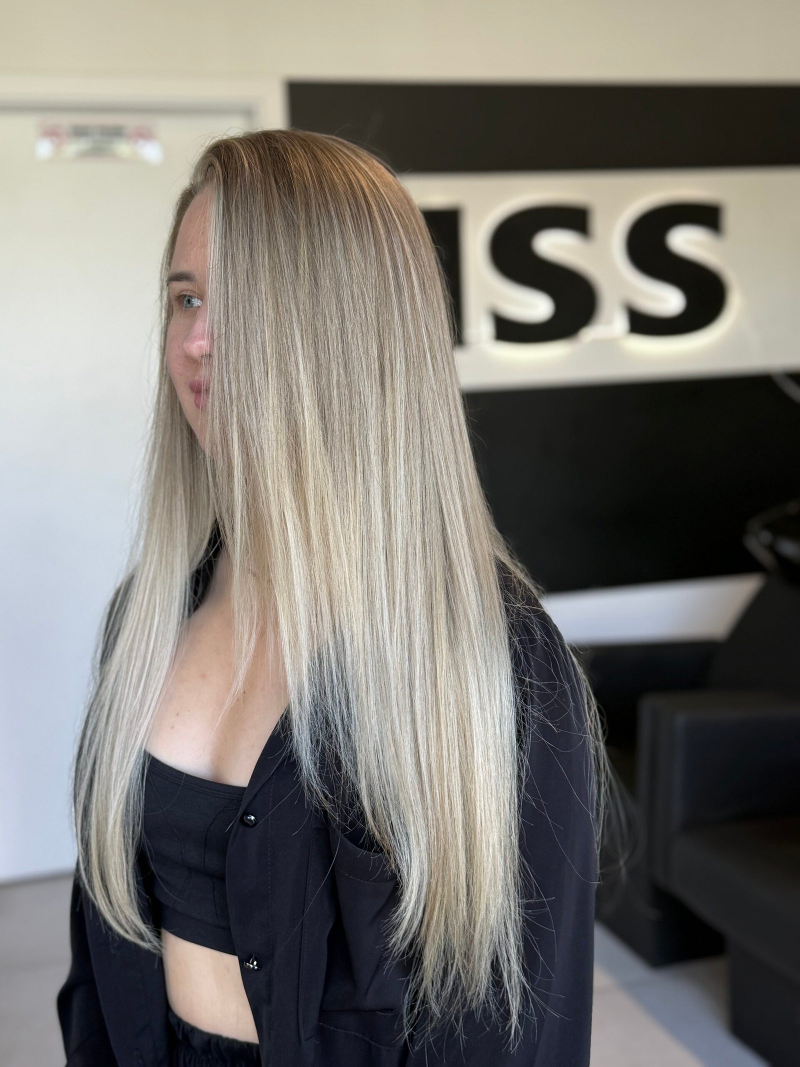 AirTouch blond ISS Studio Lusówko